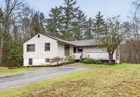 414 Fremont Road Chester NH 03036
