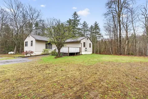 414 Fremont Road Chester NH 03036
