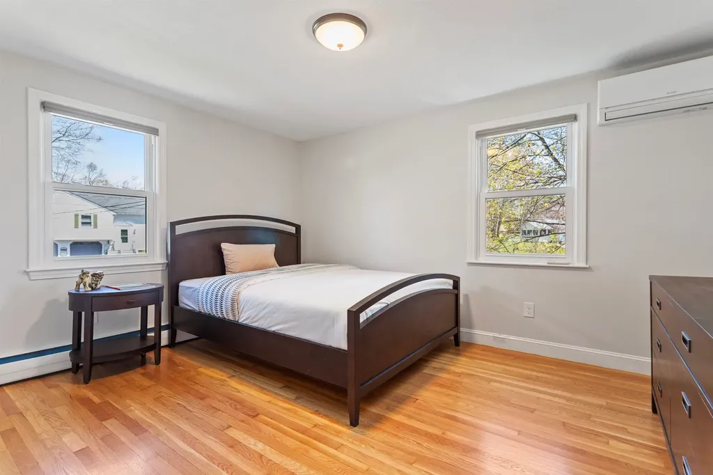 9 Carolan Avenue Hampton NH 03842-1546