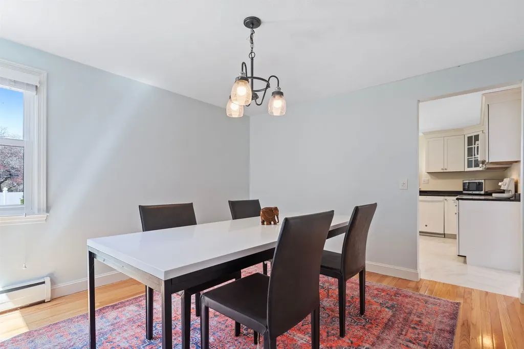 9 Carolan Avenue Hampton NH 03842-1546