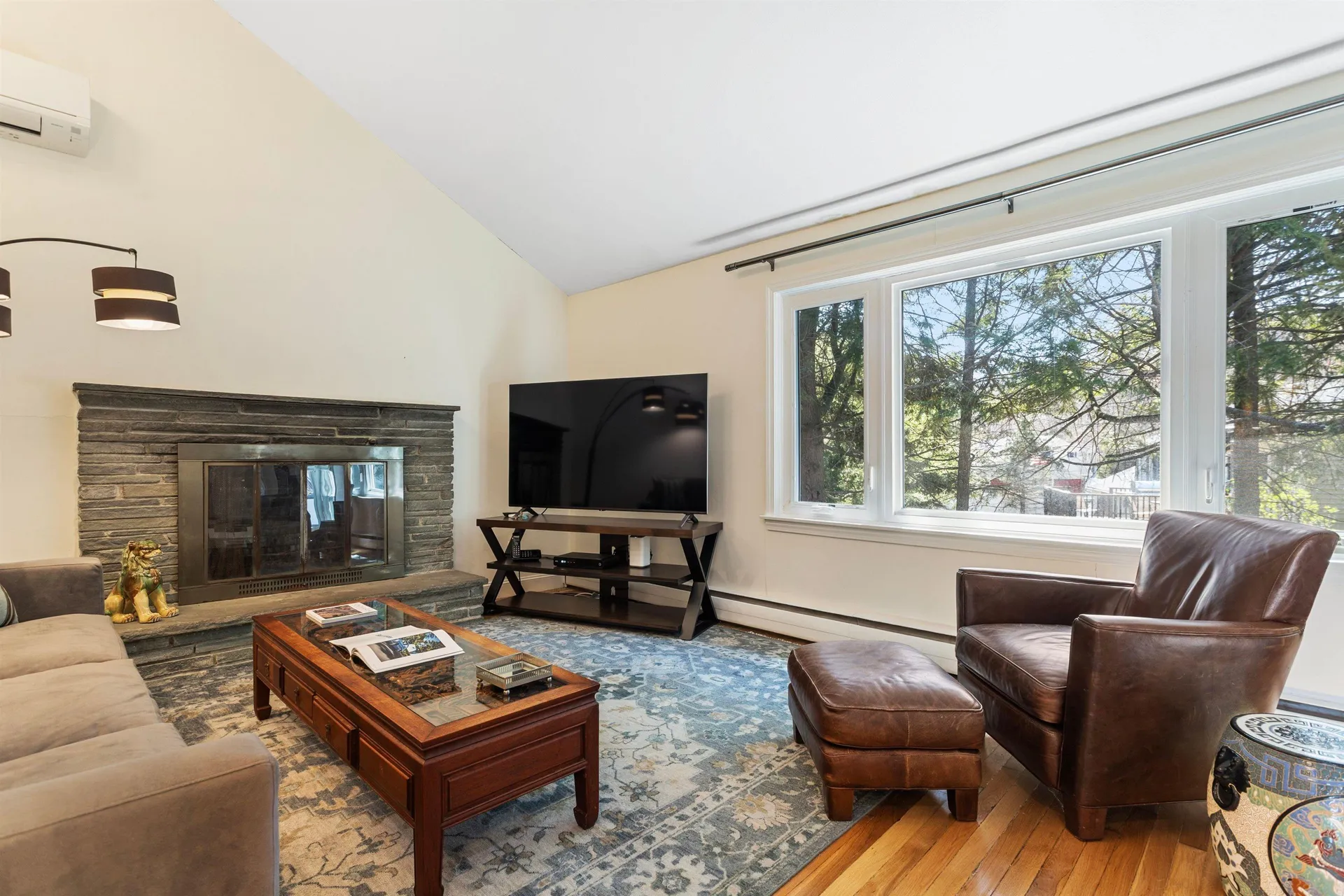 9 Carolan Avenue Hampton NH 03842-1546