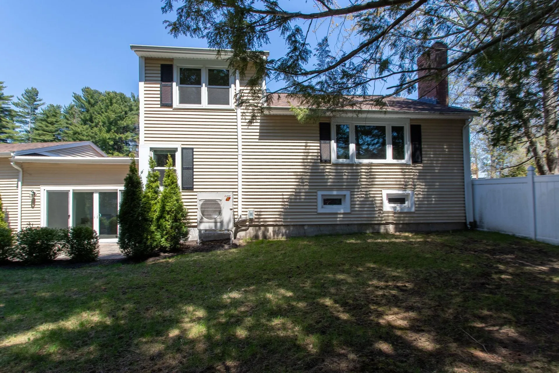 9 Carolan Avenue Hampton NH 03842-1546