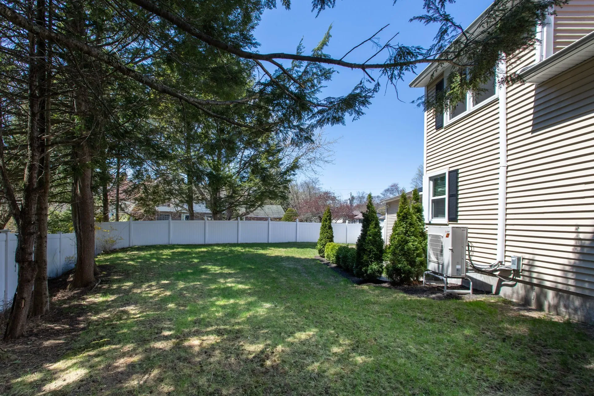 9 Carolan Avenue Hampton NH 03842-1546
