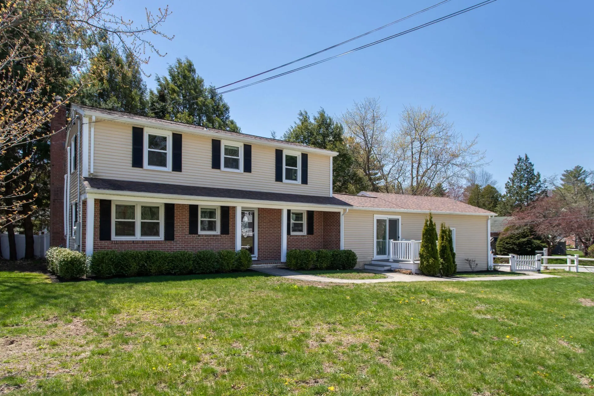 9 Carolan Avenue Hampton NH 03842-1546