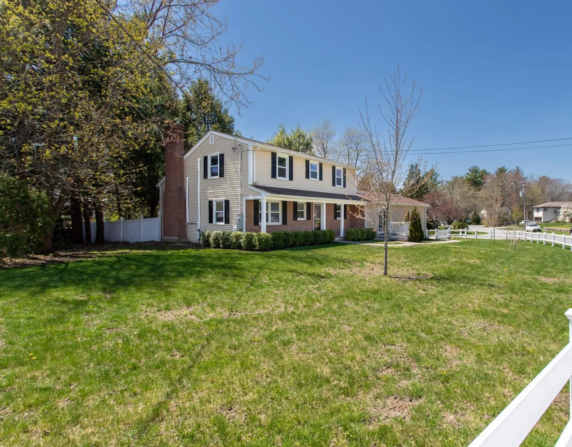 9 Carolan Avenue Hampton NH 03842-1546