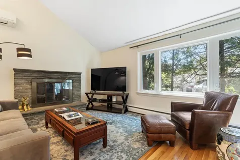 9 Carolan Avenue Hampton NH 03842-1546