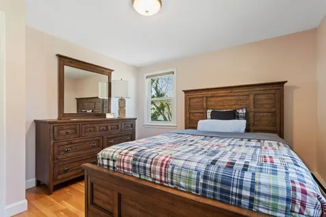 9 Carolan Avenue Hampton NH 03842-1546