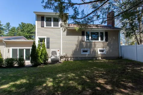 9 Carolan Avenue Hampton NH 03842-1546