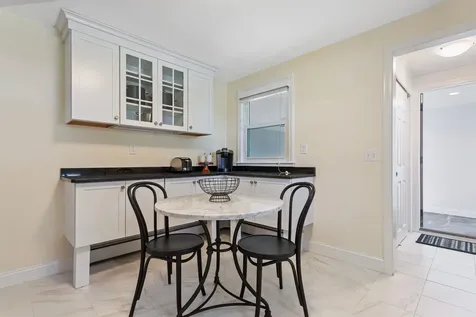 9 Carolan Avenue Hampton NH 03842-1546