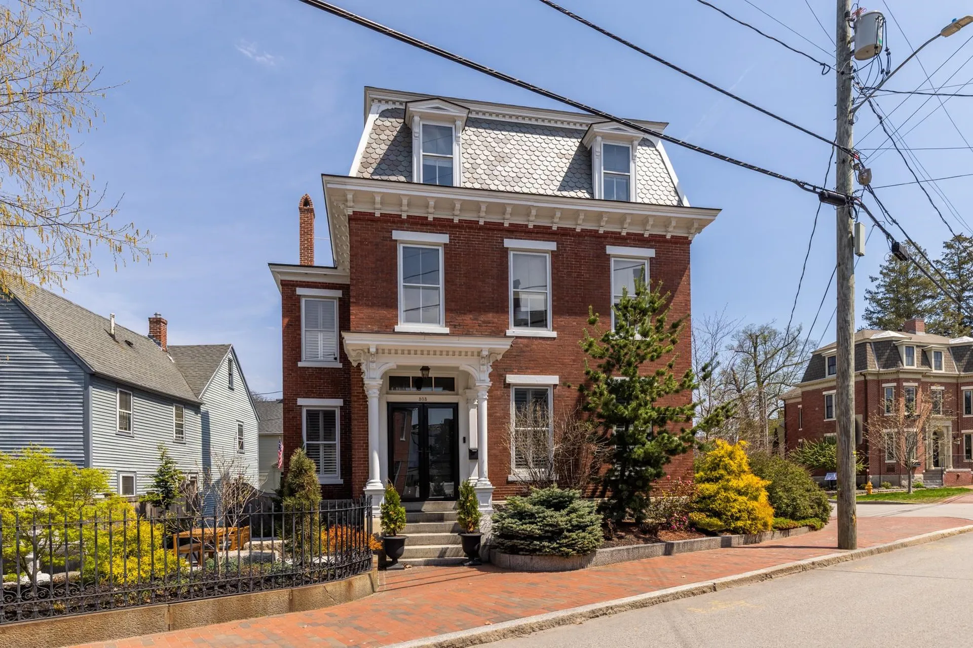 303 Pleasant Street Portsmouth NH 03801