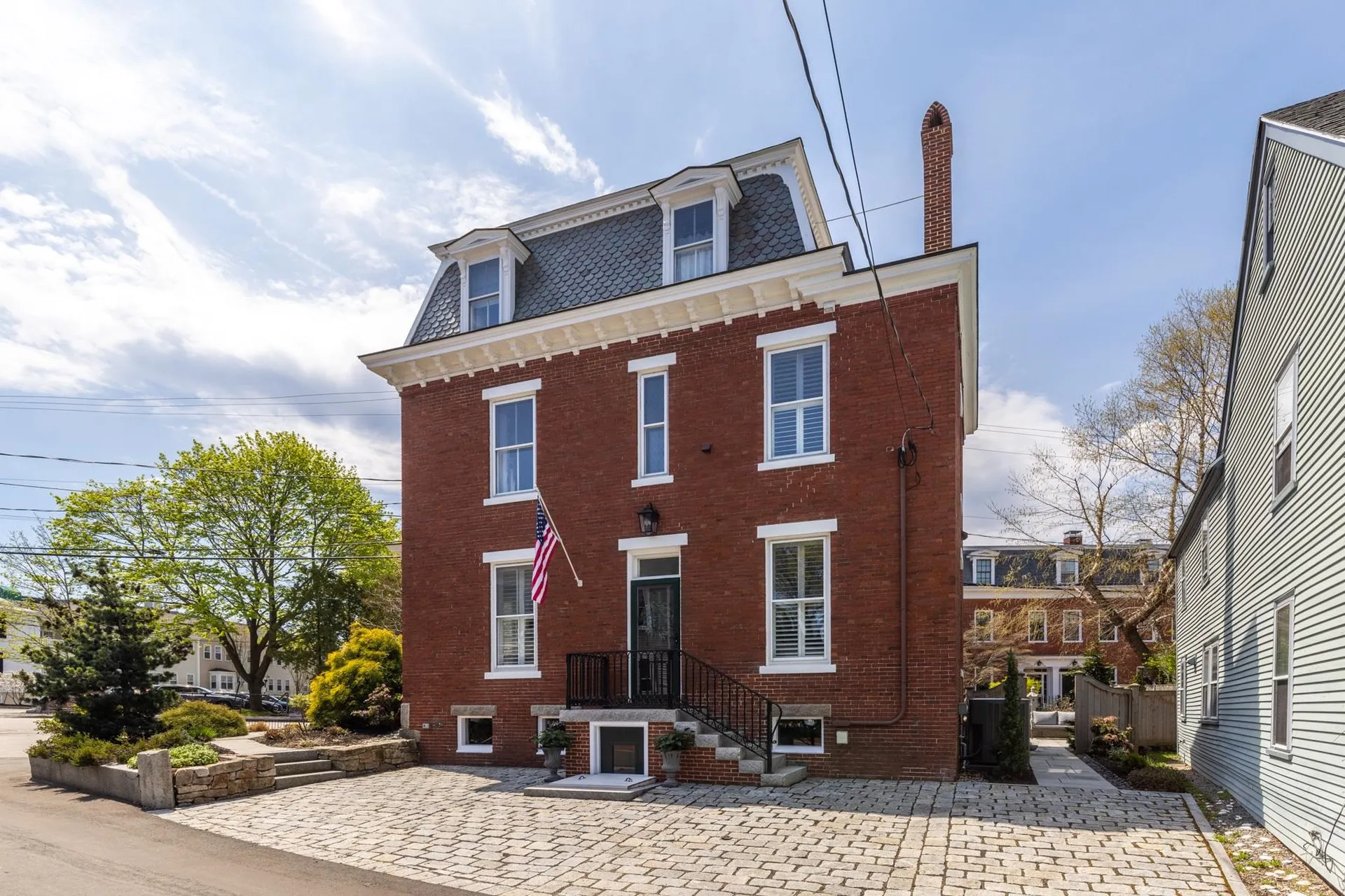 303 Pleasant Street Portsmouth NH 03801