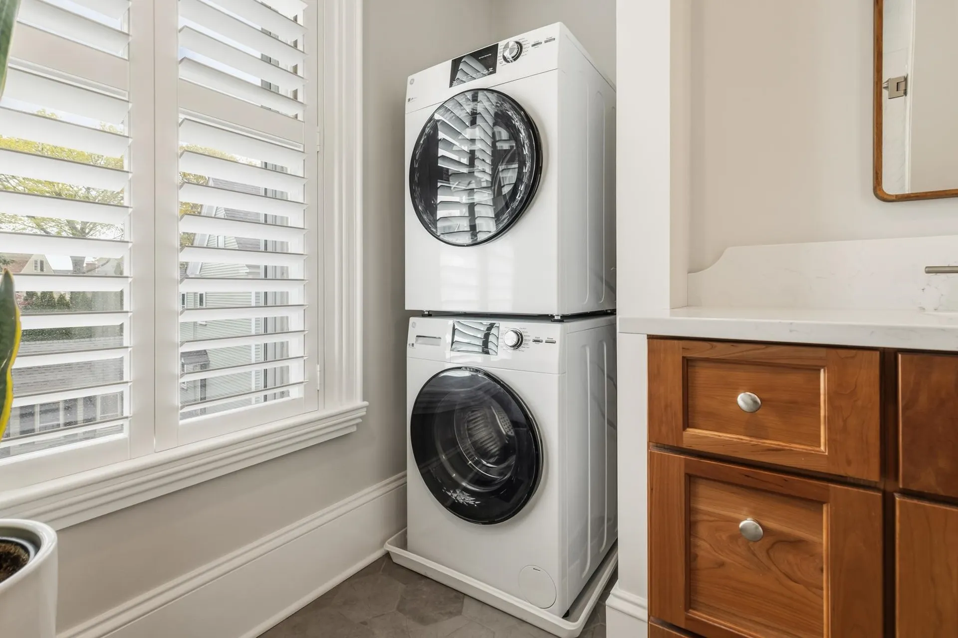303 Pleasant Street Portsmouth NH 03801