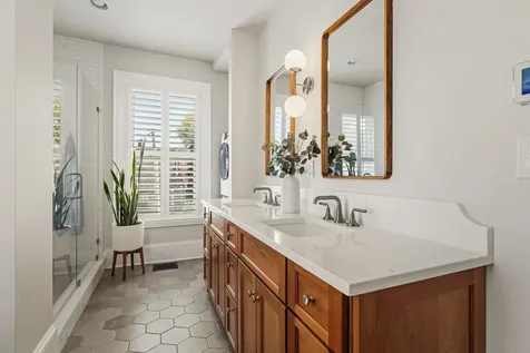 303 Pleasant Street Portsmouth NH 03801