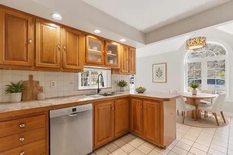 21 Peninsula Drive Stratham NH 03885