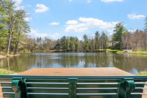 21 Peninsula Drive Stratham NH 03885