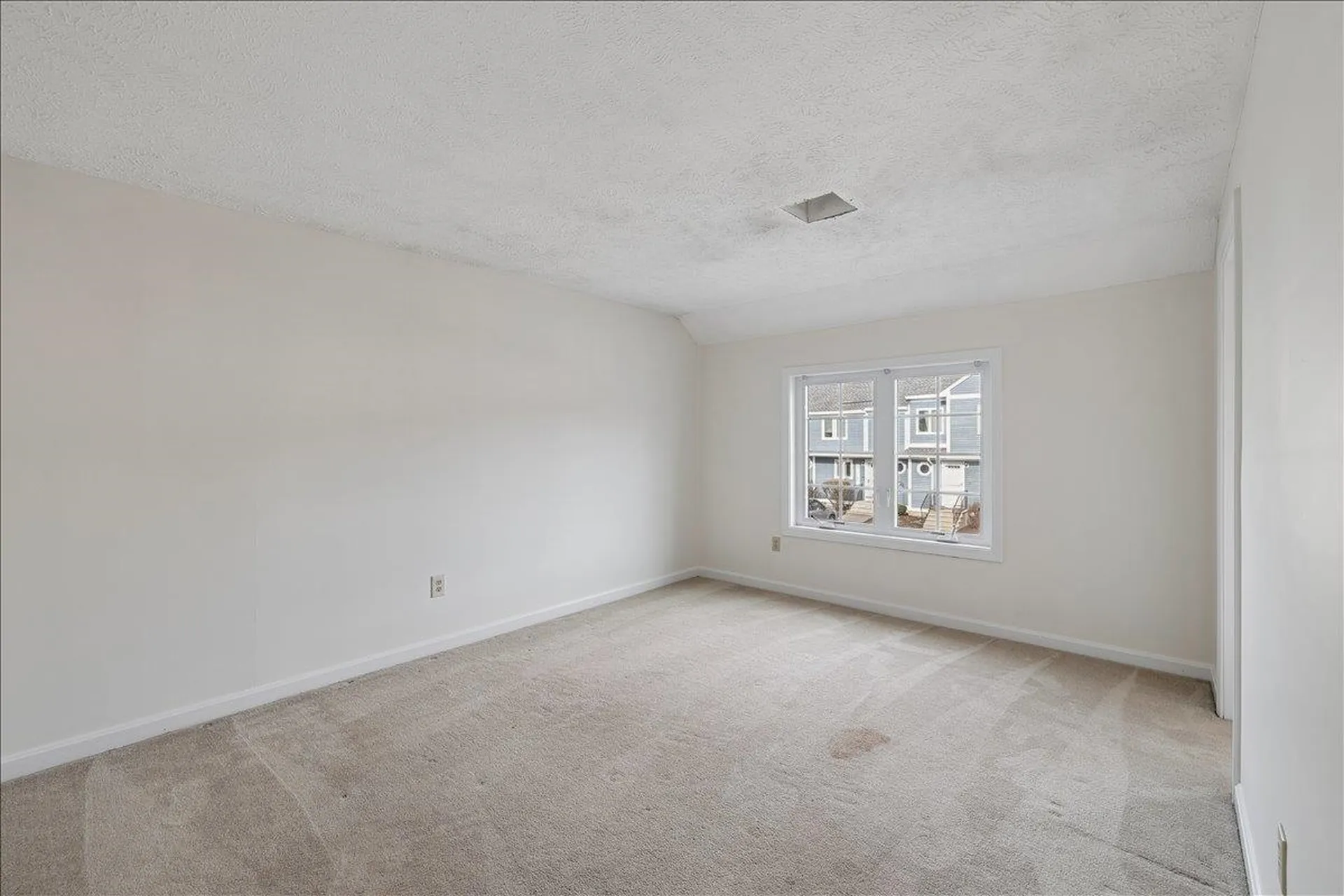 7 Swift Lane Merrimack NH 03054