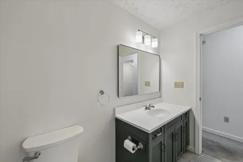 7 Swift Lane Merrimack NH 03054