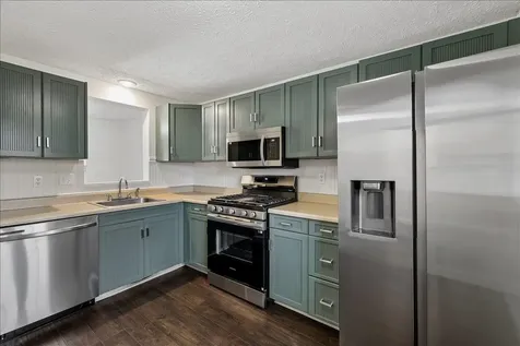 7 Swift Lane Merrimack NH 03054