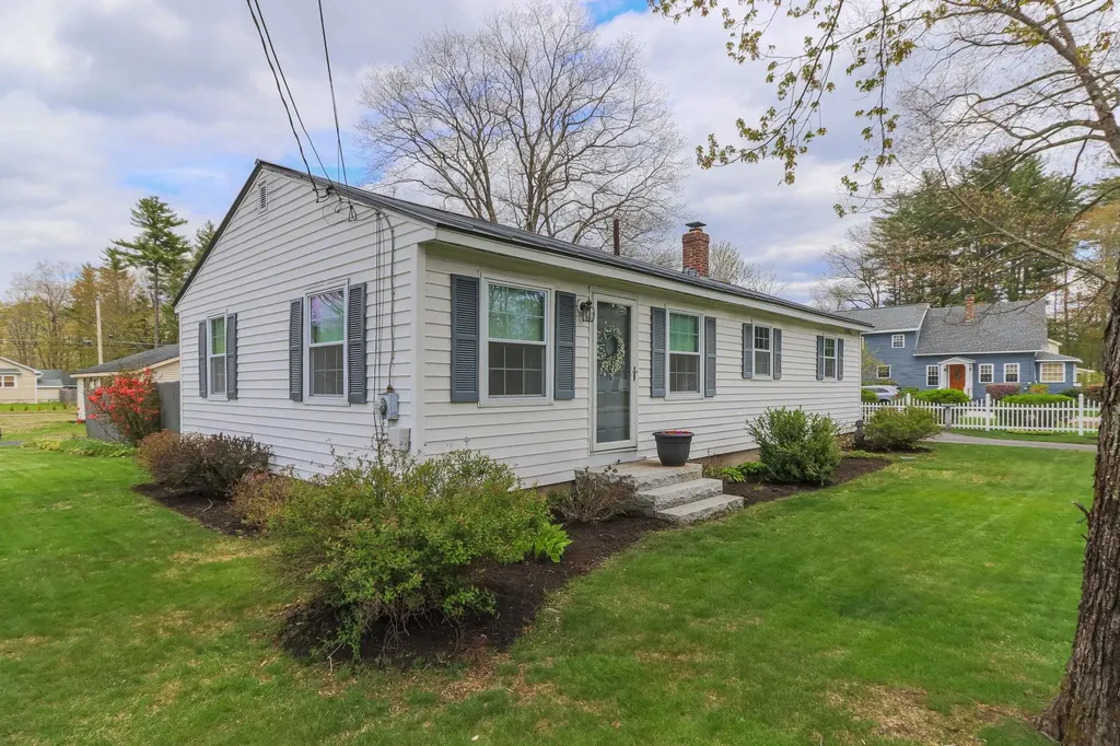 59 Manor Road Concord NH 03303