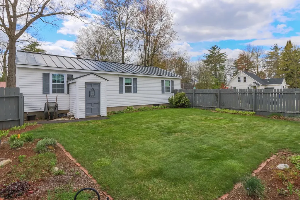 59 Manor Road Concord NH 03303
