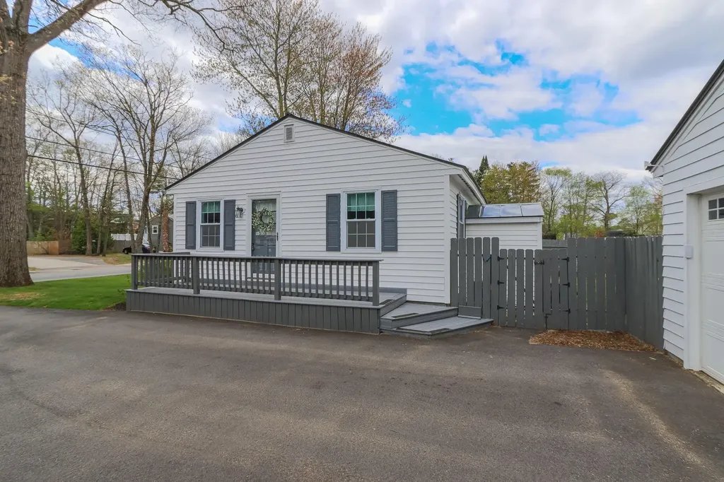 59 Manor Road Concord NH 03303