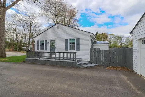 59 Manor Road Concord NH 03303