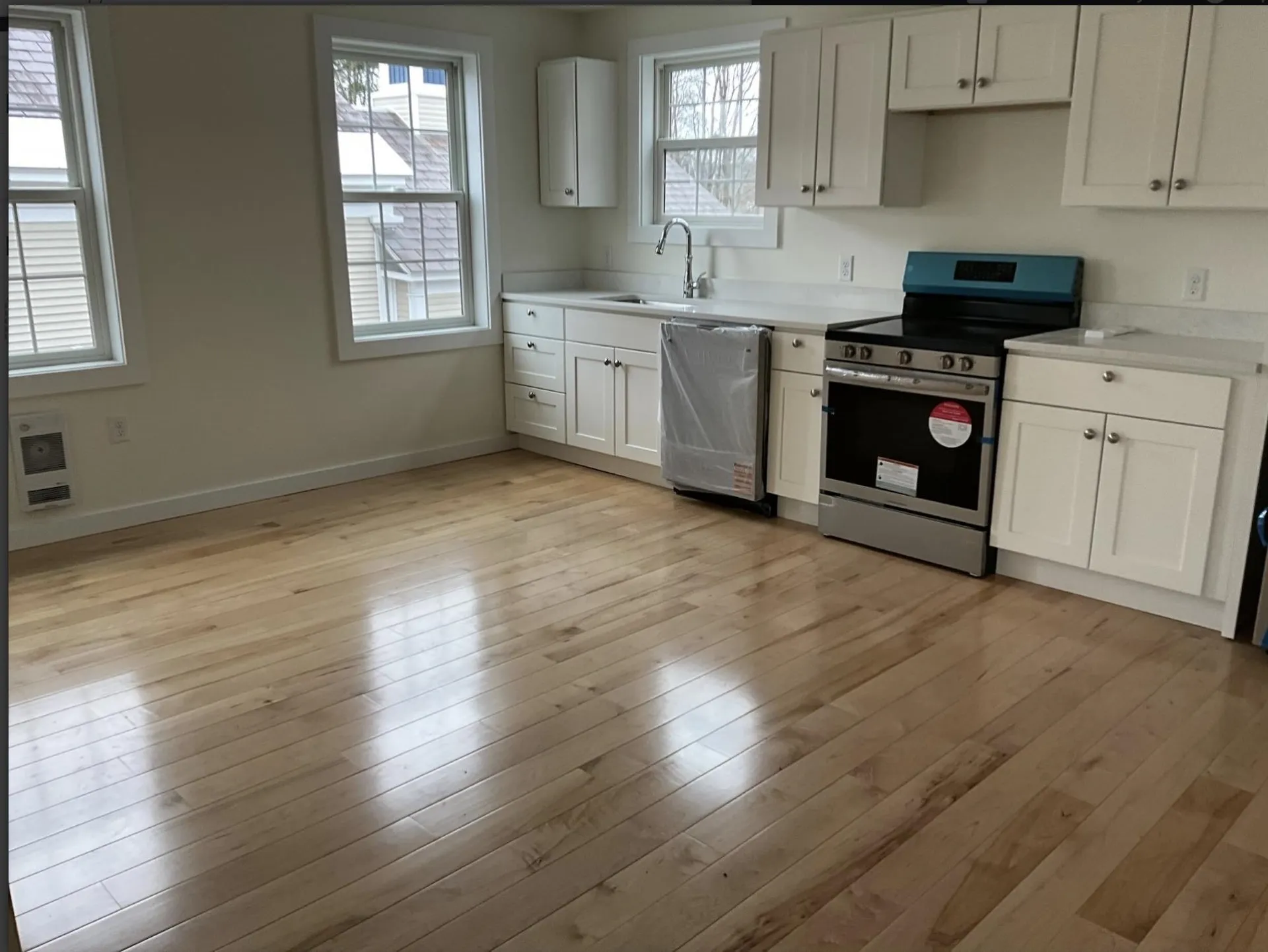 Keene NH, 90 Elm Street, Unit 2
