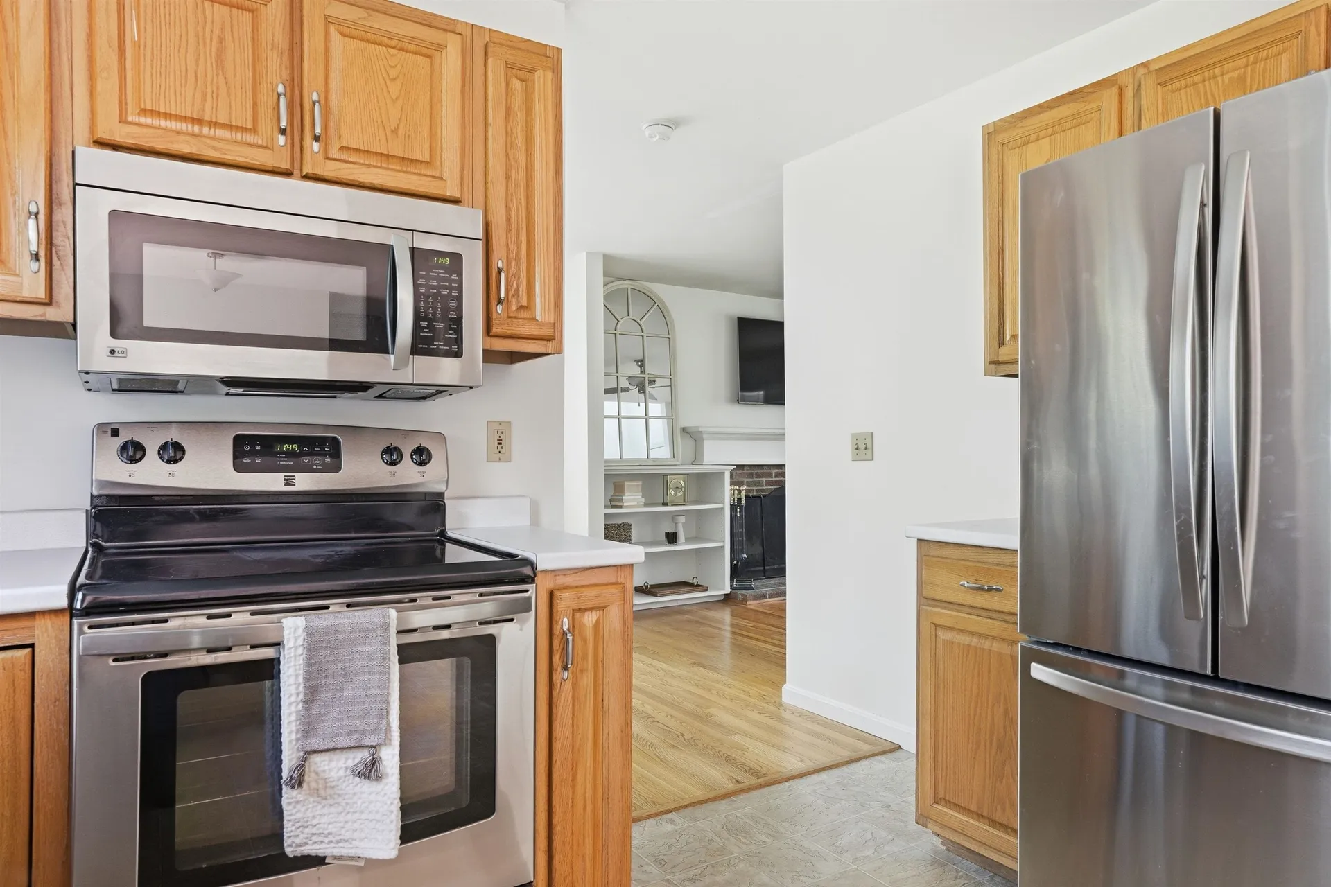 5 Van Buren Circle Goffstown NH 03045