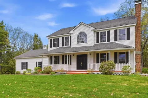 5 Van Buren Circle Goffstown NH 03045