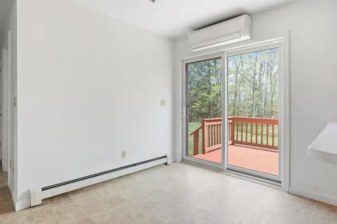5 Van Buren Circle Goffstown NH 03045
