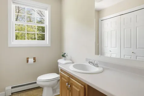5 Van Buren Circle Goffstown NH 03045