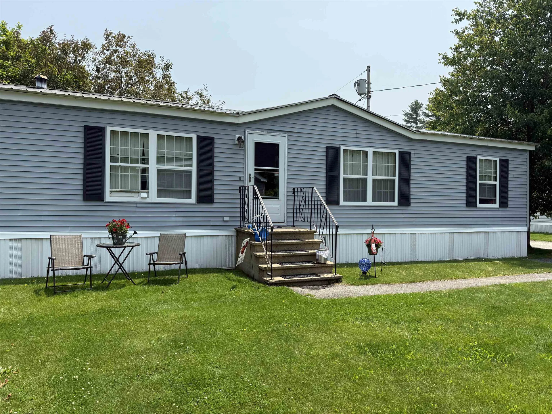 8 Sir Lancelot Drive Exeter NH 03833