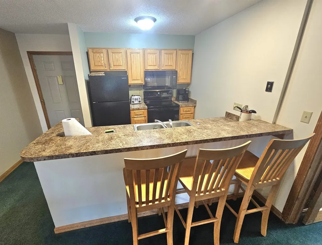 10 Lakeside West Drive Woodstock NH 03262