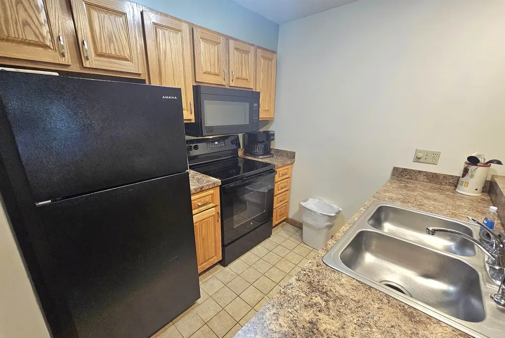 10 Lakeside West Drive Woodstock NH 03262