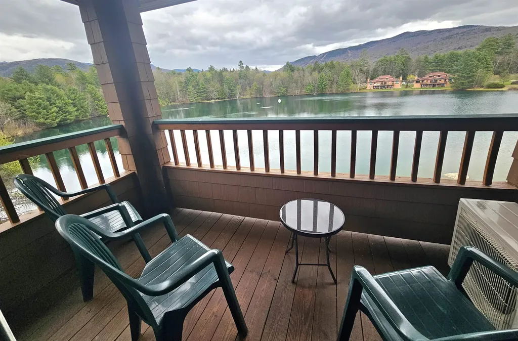 10 Lakeside West Drive Woodstock NH 03262