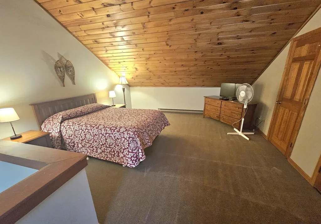 10 Lakeside West Drive Woodstock NH 03262
