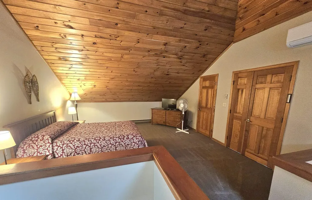 10 Lakeside West Drive Woodstock NH 03262
