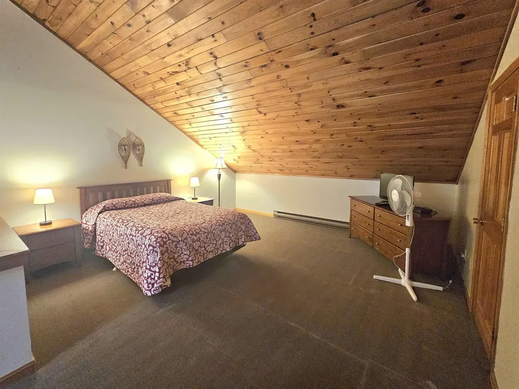 10 Lakeside West Drive Woodstock NH 03262