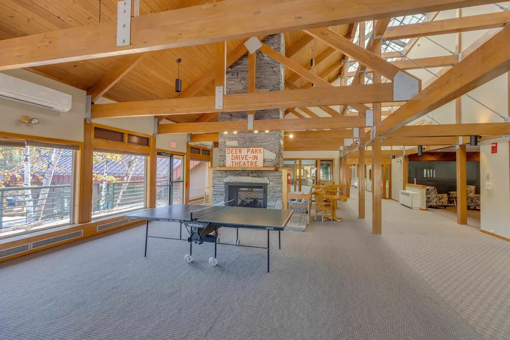 10 Lakeside West Drive Woodstock NH 03262