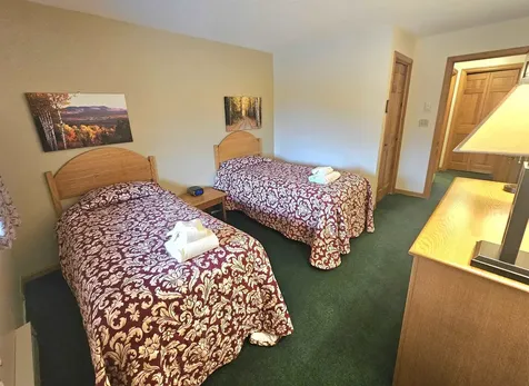 10 Lakeside West Drive Woodstock NH 03262