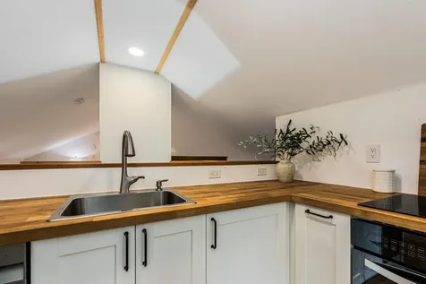 1685 Dover Road Epsom NH 03234
