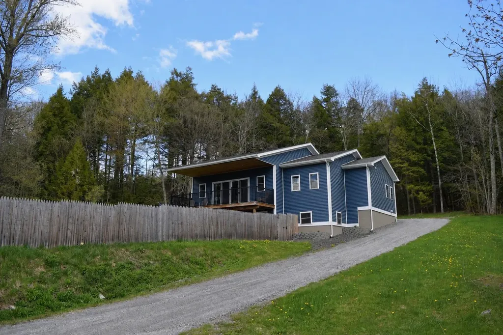1882 Paine Turnpike S Berlin VT 05602