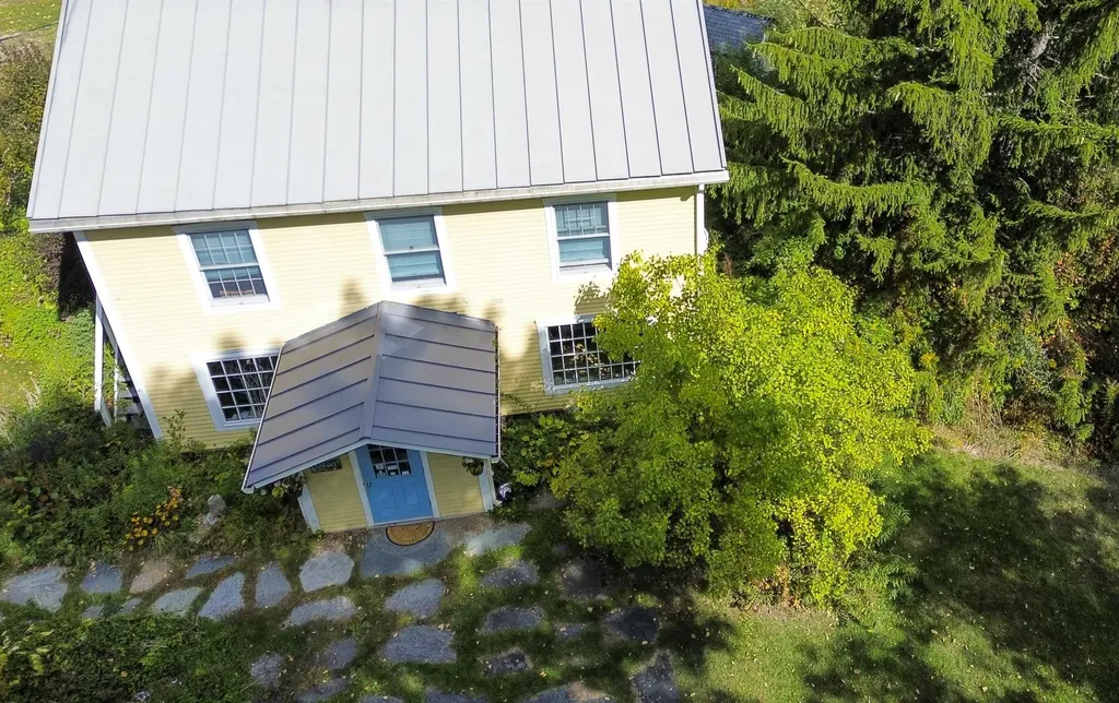 5677 Main Street Waitsfield VT 05673