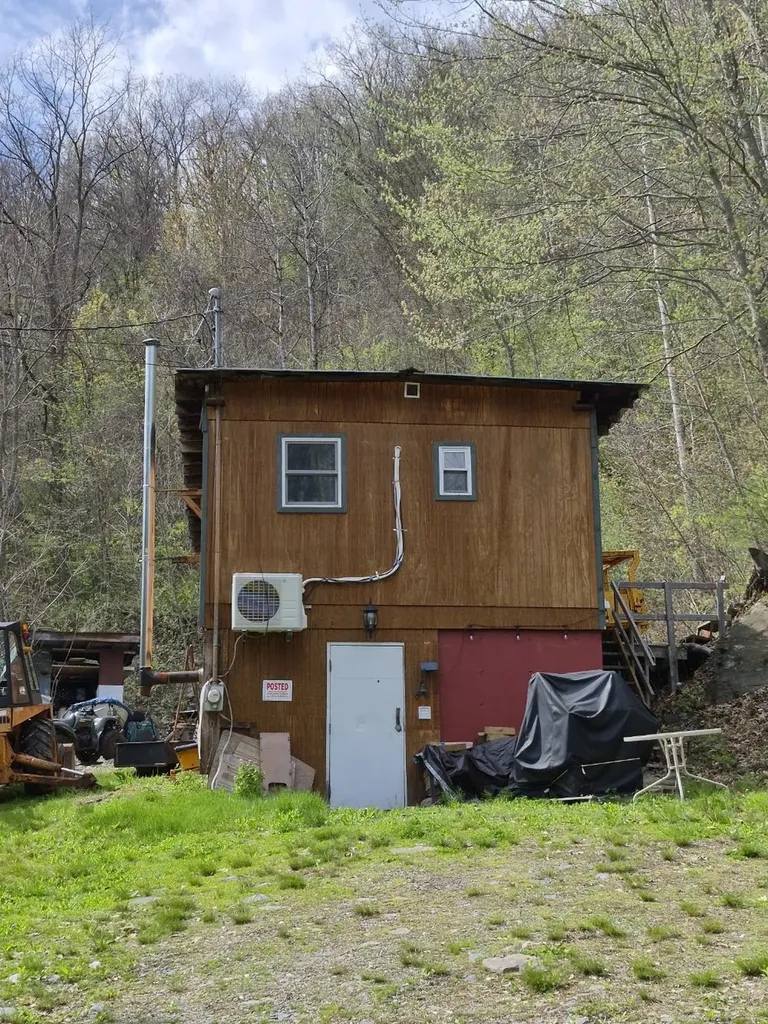 319 River S Road Putney VT 05346