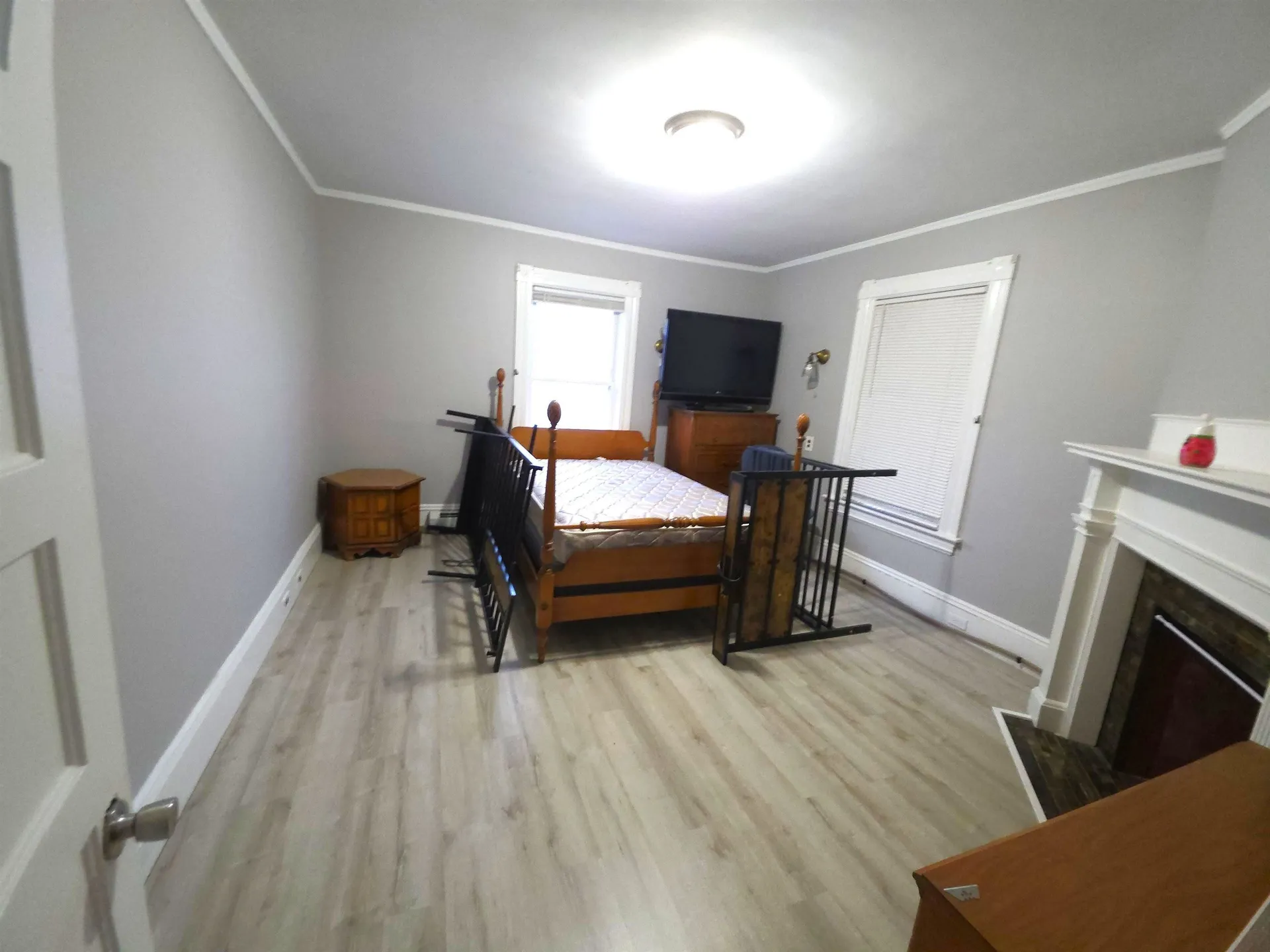 729 Pine Street Manchester NH 03104