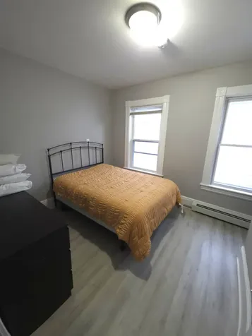 729 Pine Street Manchester NH 03104