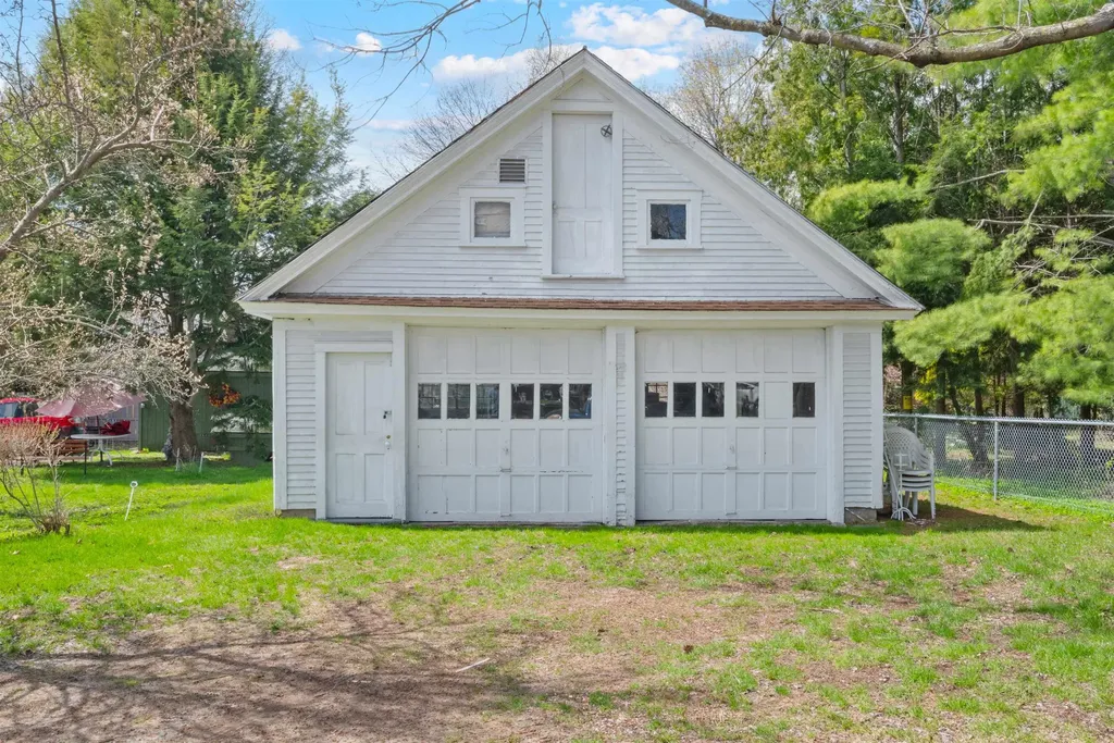 29 Woodstock Avenue Rutland City VT 05701