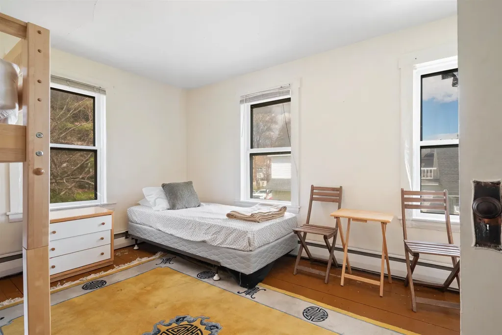 29 Woodstock Avenue Rutland City VT 05701