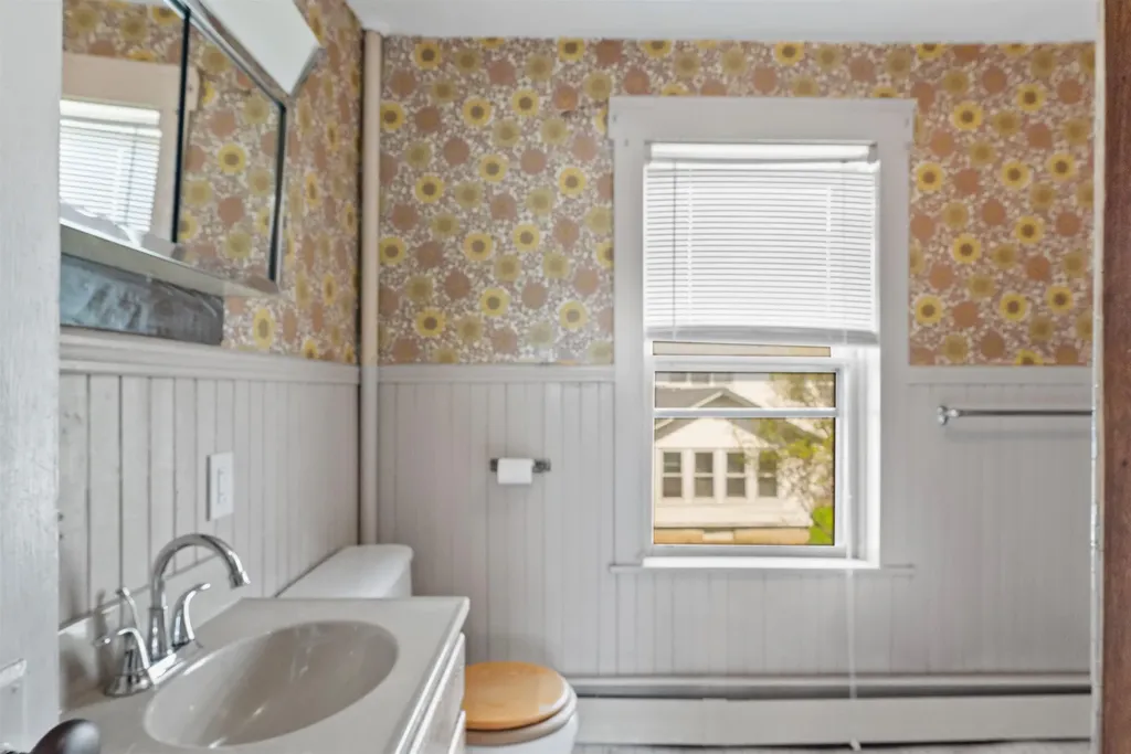 29 Woodstock Avenue Rutland City VT 05701