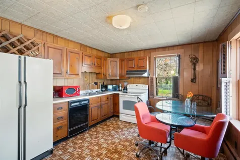 29 Woodstock Avenue Rutland City VT 05701